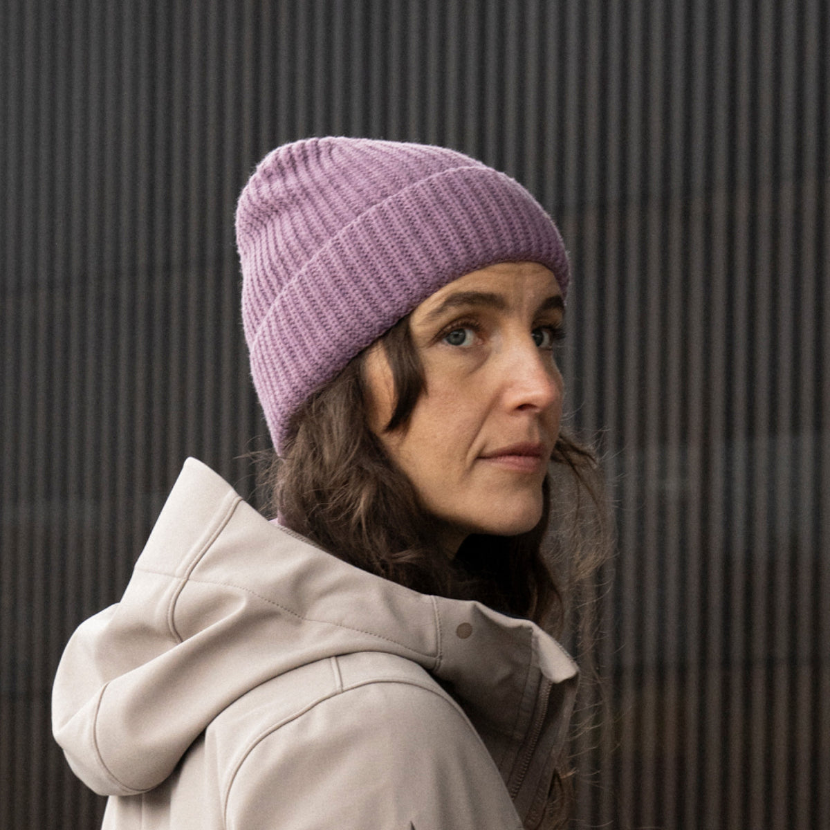 Hela Beanie — Dark Navy