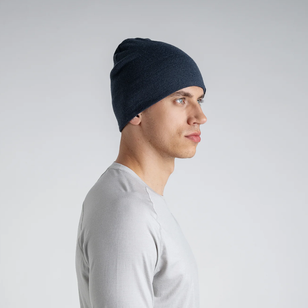 Signo Merino Beanie — Decadent Red